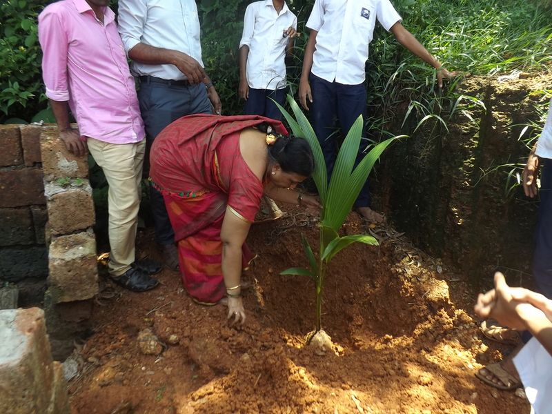 പ്രമാണം:12060 nalikeradinam 4.JPG