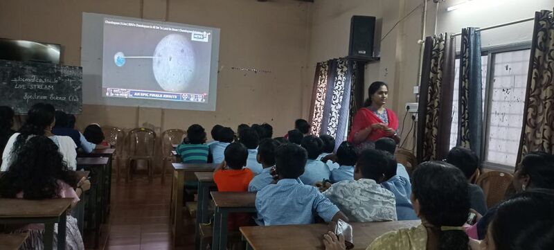 പ്രമാണം:13161 high tech 4.jpg