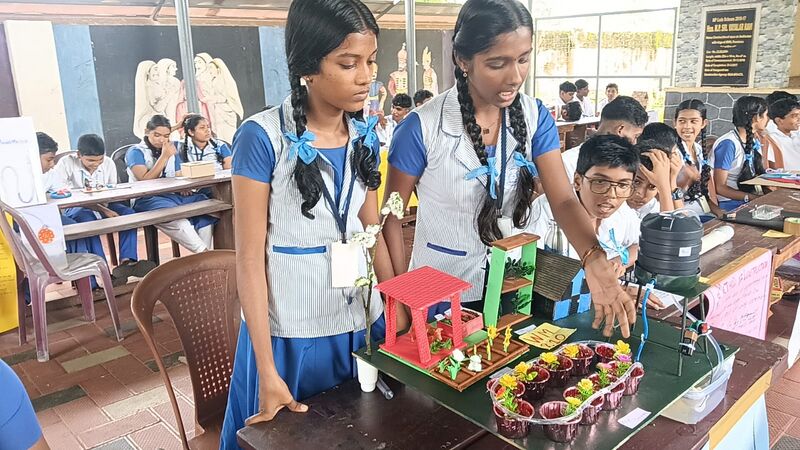 പ്രമാണം:35052 scfair 2526 1.jpg