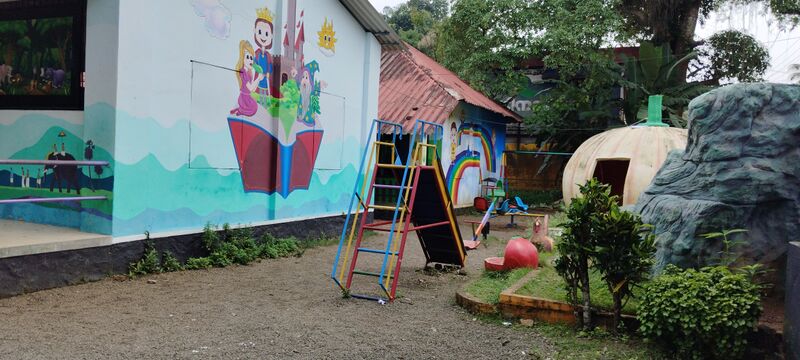 പ്രമാണം:37339OUR SCHOOL PARK.jpg