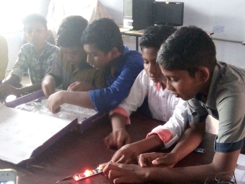 പ്രമാണം:41079kuttykoottam training3.jpg