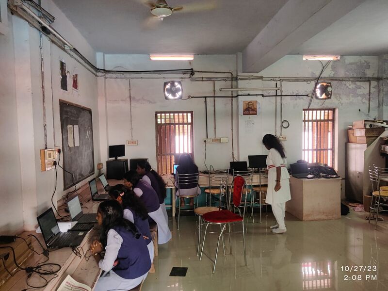 പ്രമാണം:41094 MKLM HSS.jpeg