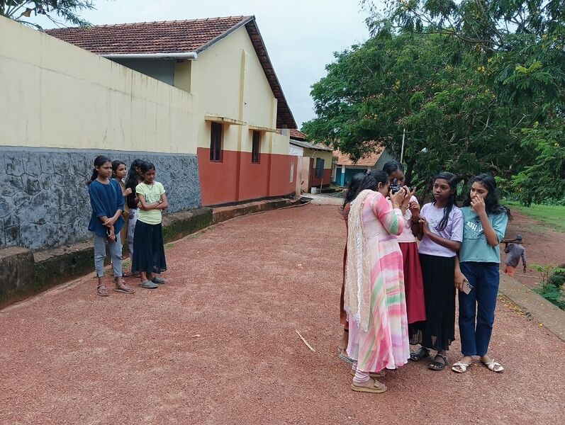 പ്രമാണം:42050 lk photo-1.jpg