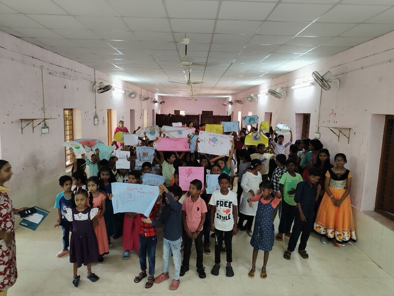 പ്രമാണം:43252 JUNE 19 READINGDAY5.jpeg