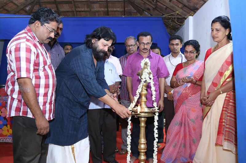 പ്രമാണം:44019 872.jpg