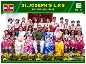 44228-2024classphoto4.jpg