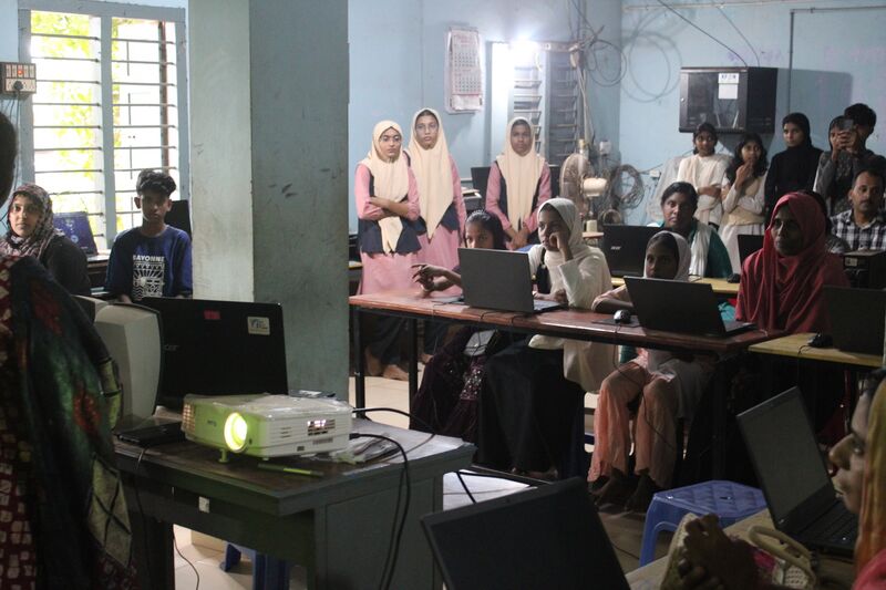 പ്രമാണം:Drcmlp-lk 4.jpg