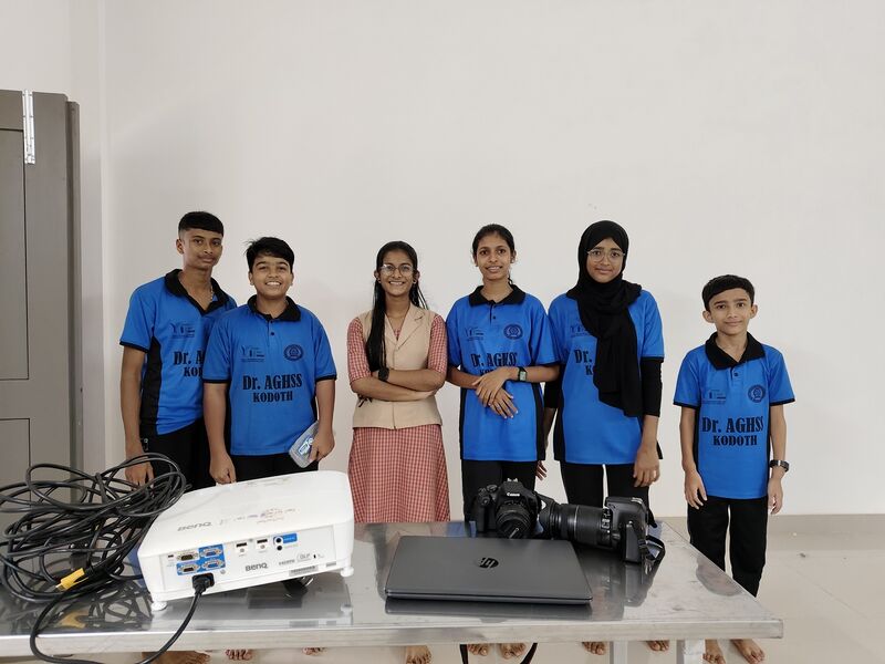 പ്രമാണം:12058 lk team conducted class.jpg