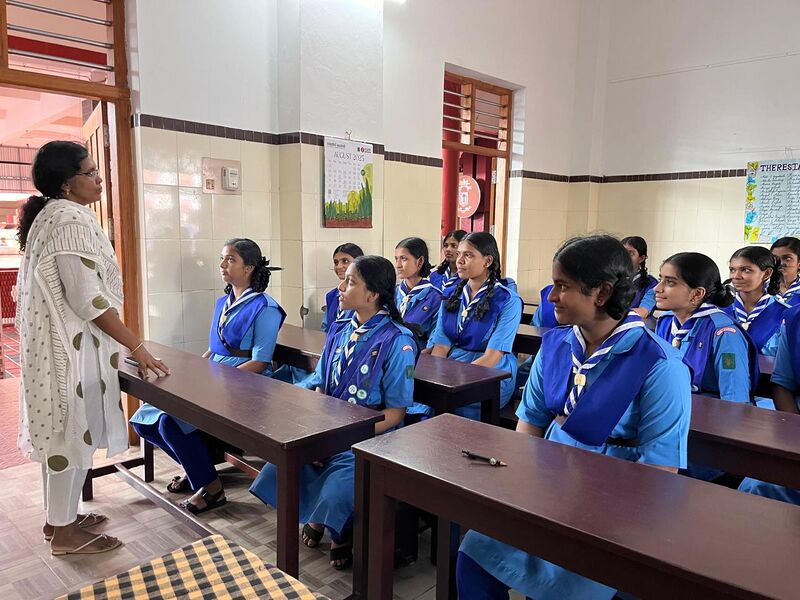 പ്രമാണം:13006 guide 2025 1.jpeg