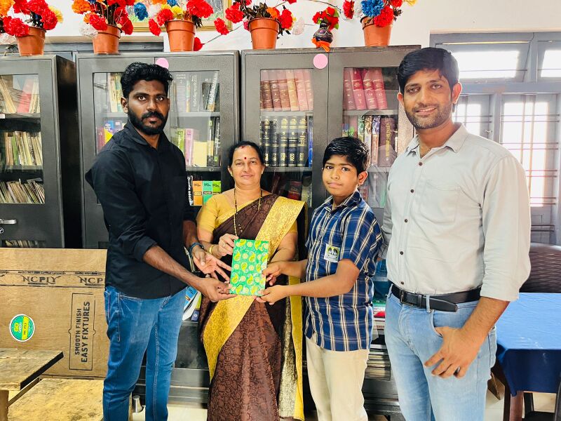 പ്രമാണം:13055 library-31.jpeg