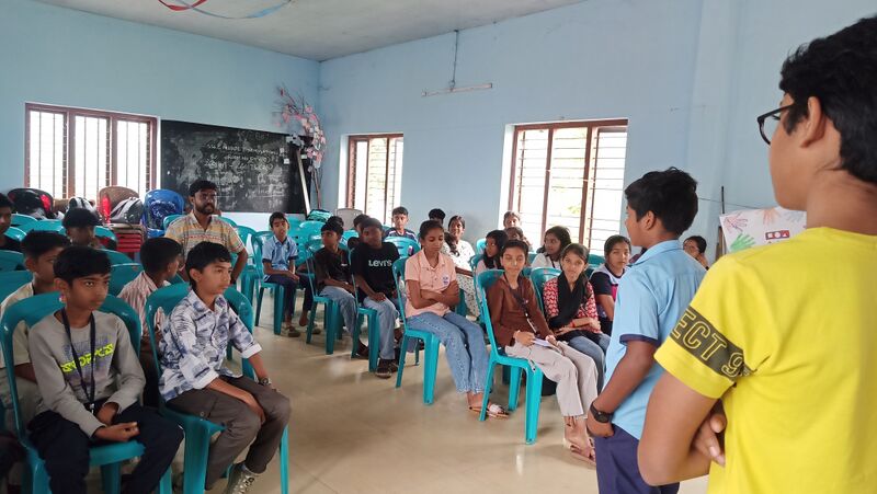 പ്രമാണം:15019 -Nadakakkalari1.jpg