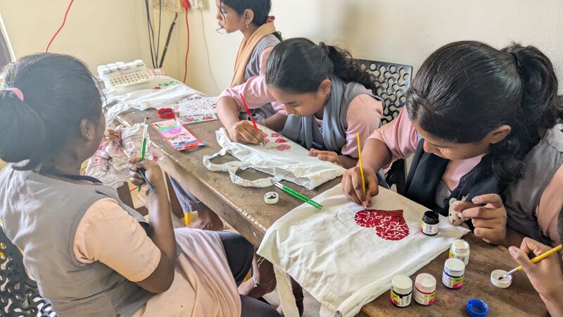 പ്രമാണം:23457 cr10.jpeg