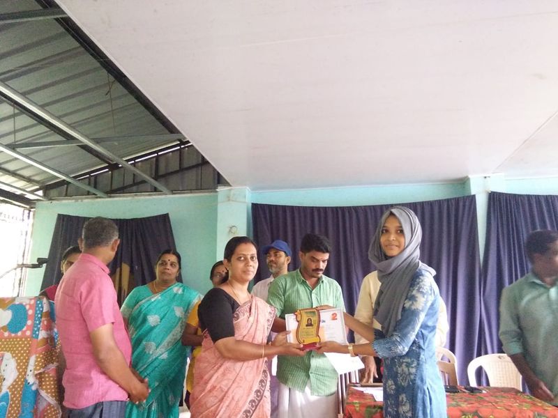 പ്രമാണം:24070 vijayo.jpg