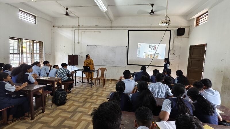 പ്രമാണം:33064 mgmlktr saynotodrugs pic4.jpg