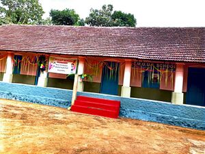 33506 schoolphoto.jpg