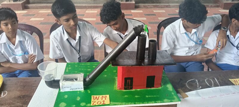 പ്രമാണം:35052 ssfair2526 5.jpg