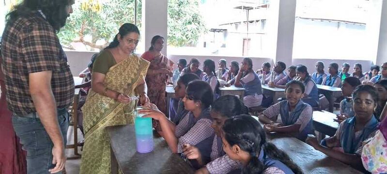 പ്രമാണം:36012-National deworming day.jpeg