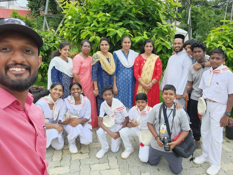 പ്രമാണം:38102- social p1.jpg