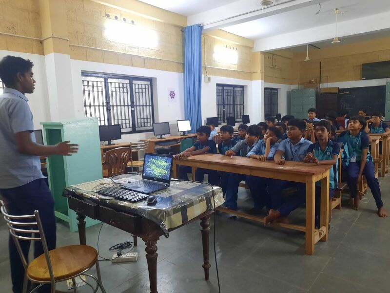 പ്രമാണം:41031 seminar.jpeg