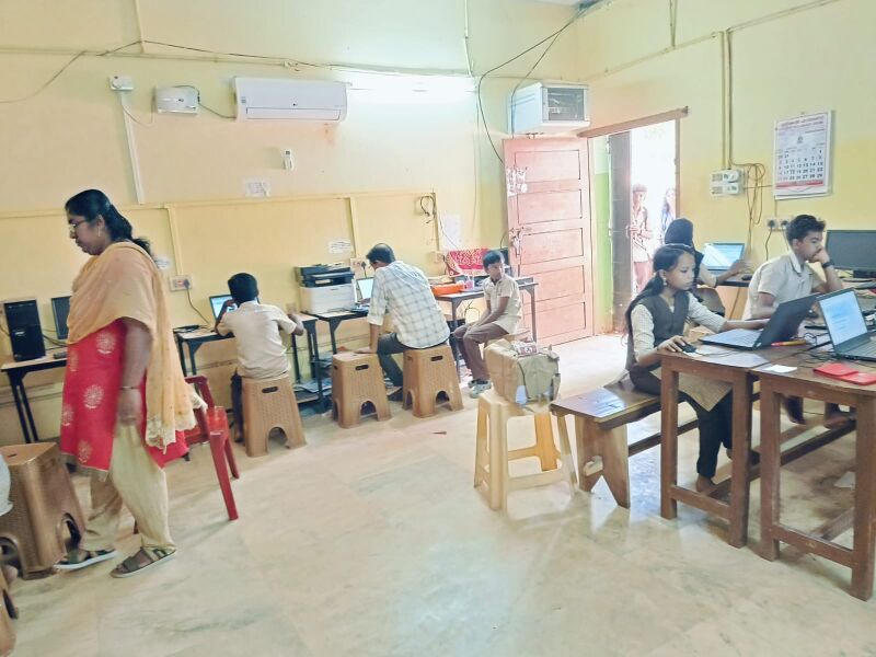 പ്രമാണം:42049 ghss pallickal.jpg