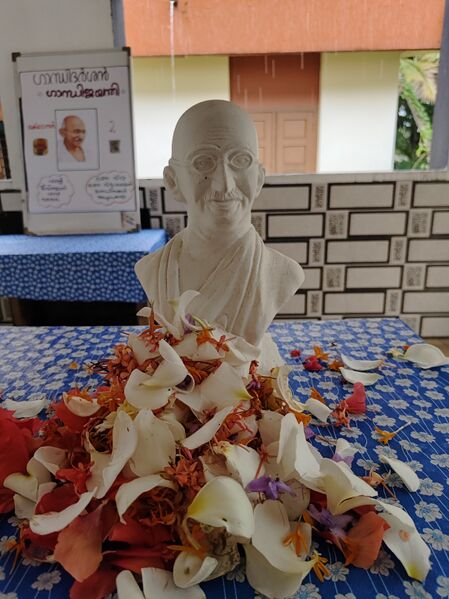 പ്രമാണം:42548 gandhi jayanti.jpg