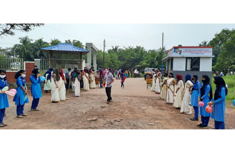 പ്രമാണം:BS21 MLP 19051 1.jpg