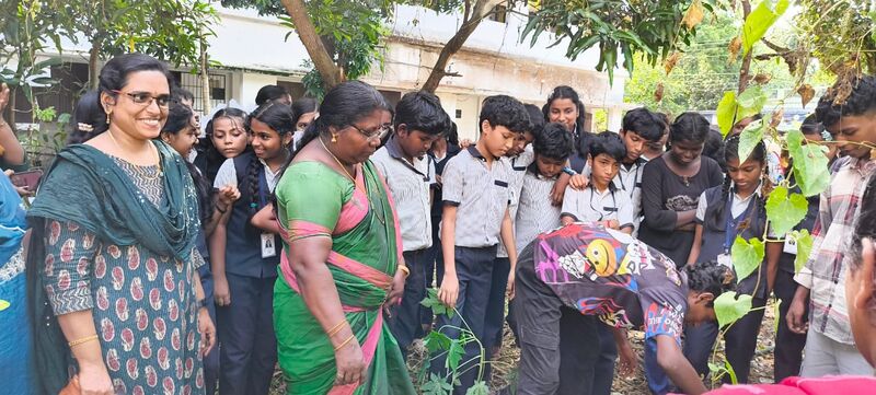 പ്രമാണം:Paristhithi dianam.jpg