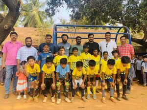 SCHOOL FOOTBALL TEAAM.jpeg