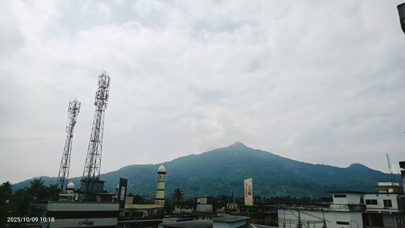 പ്രമാണം:15307 muttilmala.jpg