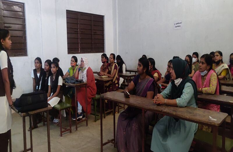 പ്രമാണം:21069-PKD-LKCS22-3 - Sowmya Murali.jpg