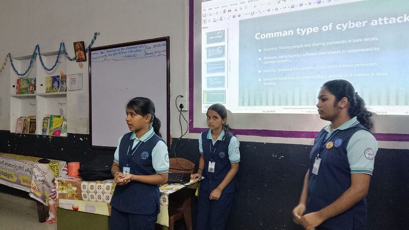 പ്രമാണം:23056 cyber safety class.jpg