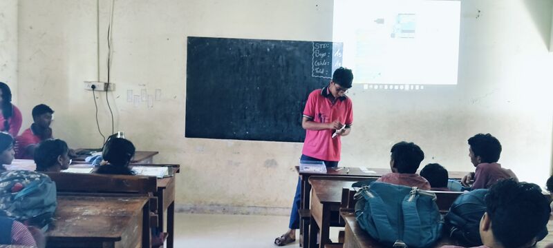 പ്രമാണം:42085 rob training 5.jpeg