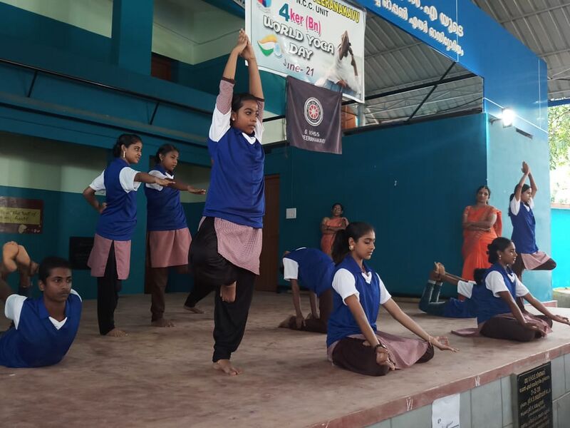 പ്രമാണം:44055 yoga day.jpg