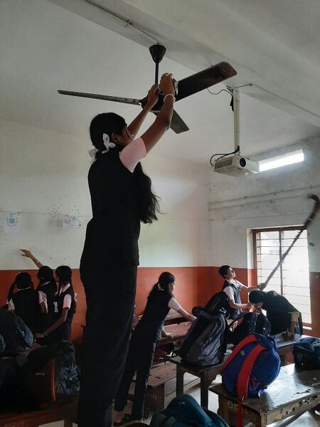 പ്രമാണം:47026-STGHSSV-public place clean6.jpeg