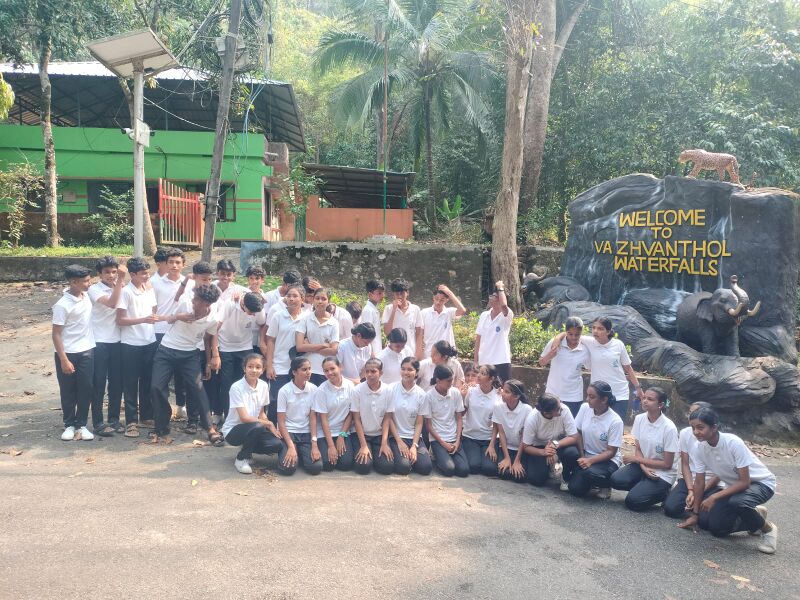 പ്രമാണം:NATURE CAMB.jpg