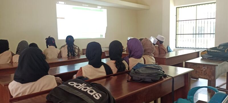 പ്രമാണം:13659-HITECH CLASS.jpg