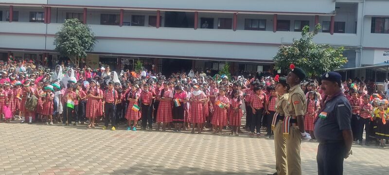 പ്രമാണം:15051 independance day75.jpg