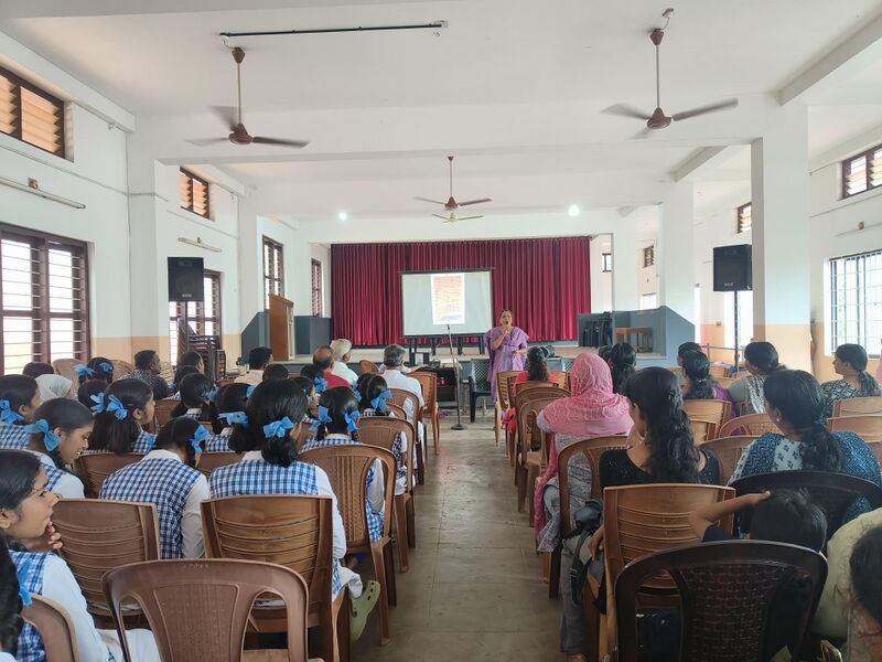 പ്രമാണം:16002 ammaariyan27 25.jpg