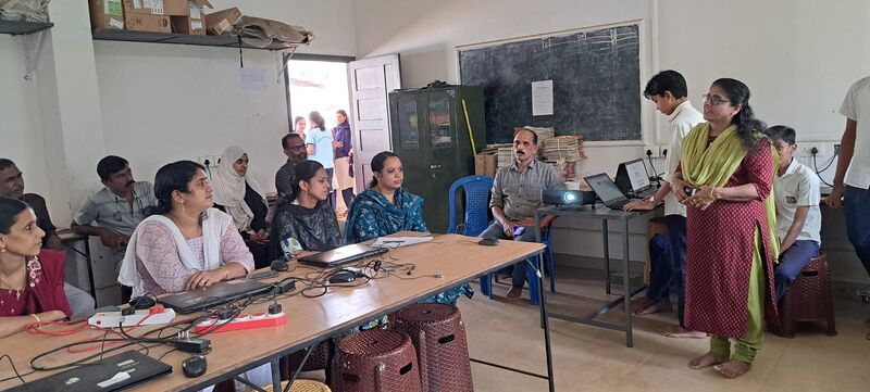 പ്രമാണം:16054 Littlekites AIclass1.jpeg