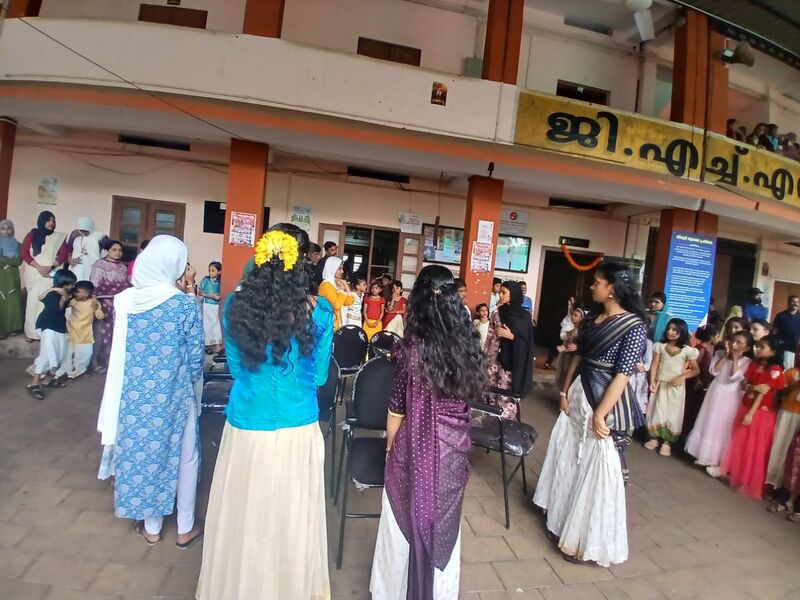 പ്രമാണം:19868-Onam celebration 22.jpg