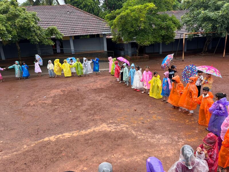 പ്രമാണം:19874-rainy day 3.jpg