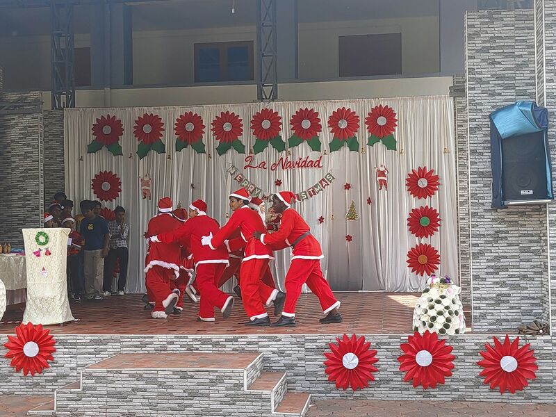 പ്രമാണം:26342 christmas'241.jpg