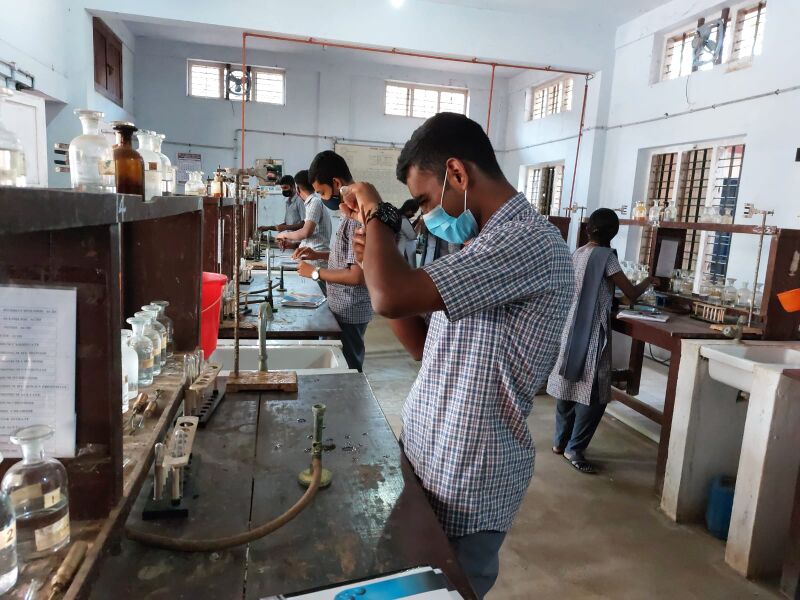 പ്രമാണം:37001 hssch3.jpeg