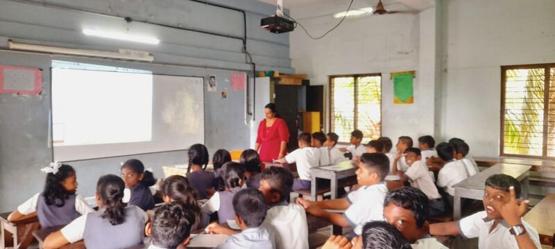 പ്രമാണം:43066-hitech-class .jpg