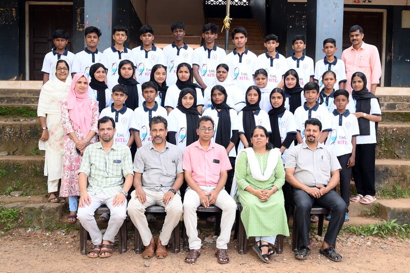 പ്രമാണം:47029 BATCH2 2024-27.jpg