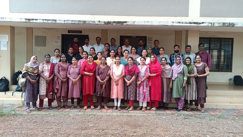 പ്രമാണം:Drcmlp tb std9 11.jpg