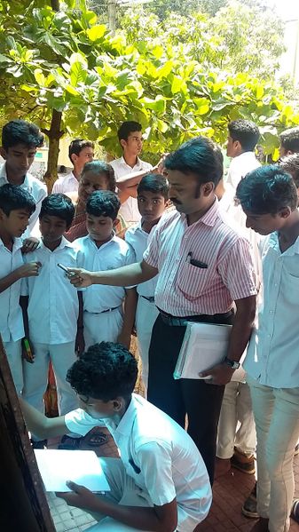 പ്രമാണം:Hiroshima day smv.jpg