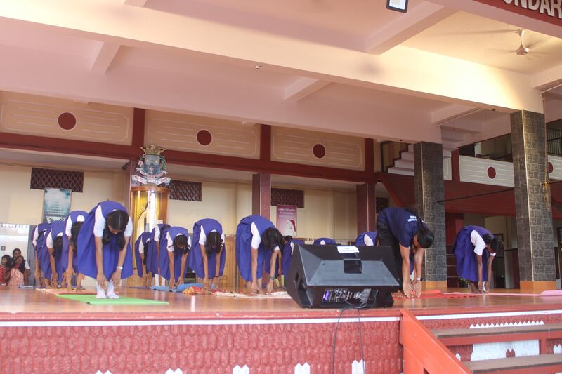 പ്രമാണം:13006 yoga5.JPG