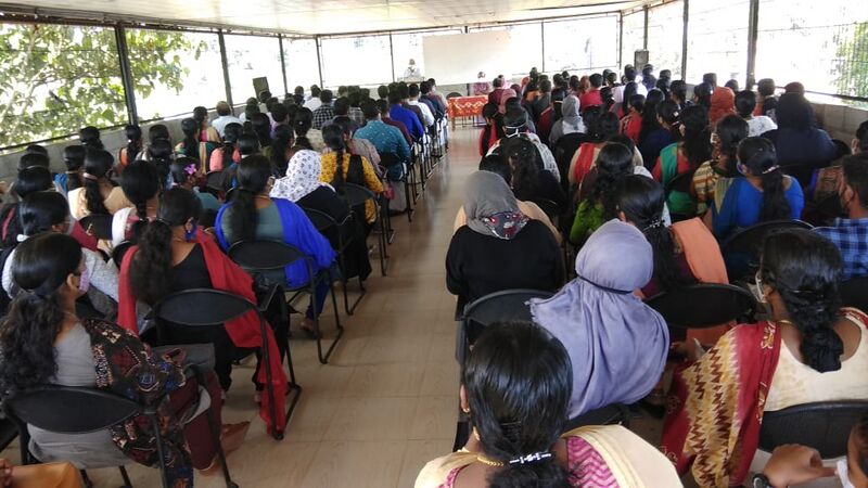 പ്രമാണം:14755. മീറ്റിംഗ് ഹാൾ.jpeg