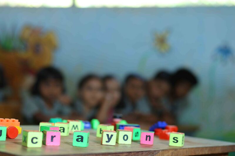 പ്രമാണം:16473-crayons5.jpg